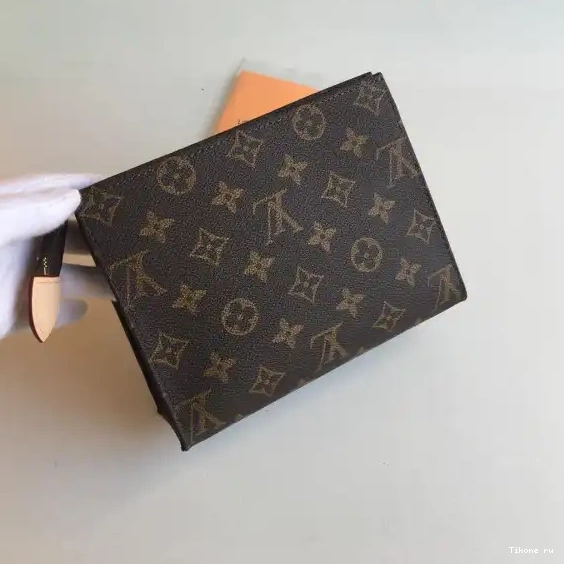 Affordable LOUIS TOILETRY VUITTON 19 POUCH 0706